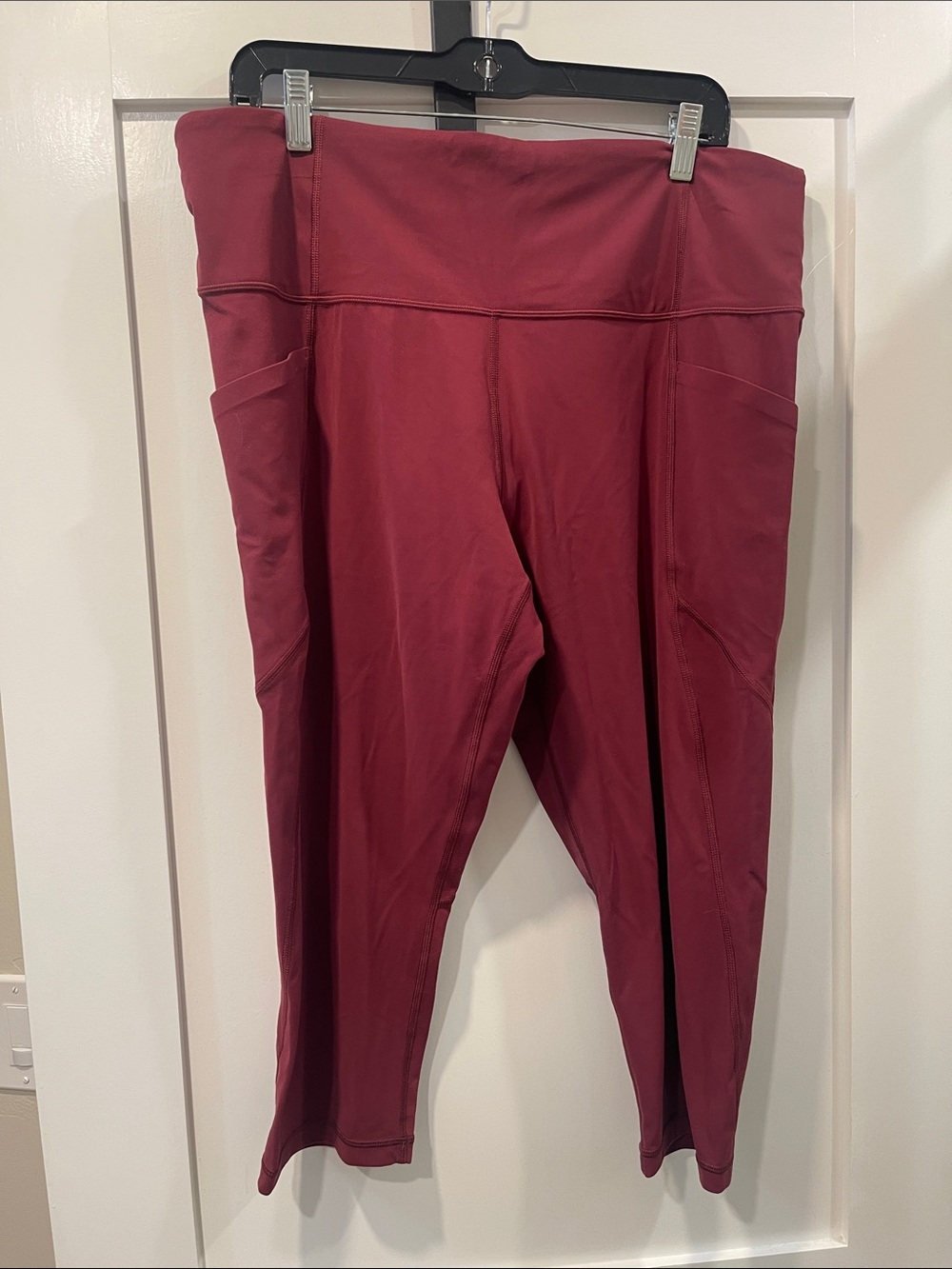 Athleta Wine High-Rise Capri Leggings with Side Pockets